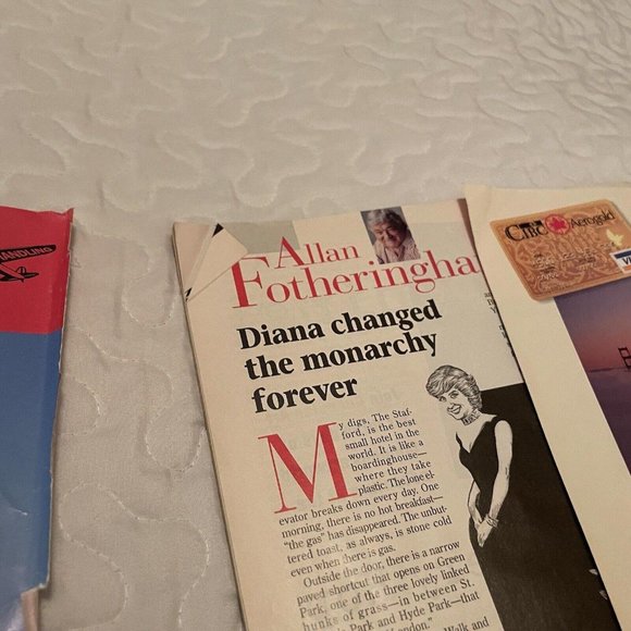 Maclean's Magazine PRINCESS DIANA September 15 1997 / Mother Teresa - Canadian - Picture 8 of 11